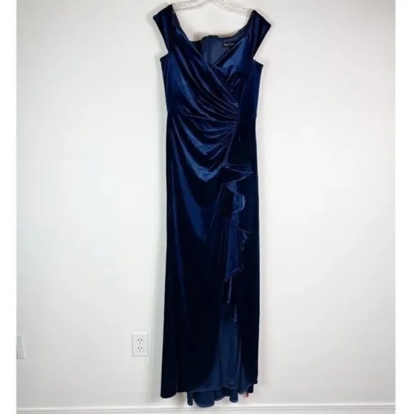 Tadashi Shoji Navy Blue Velvet Gown - Picture 5 of 8